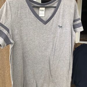 PINK grey v neck tshirt